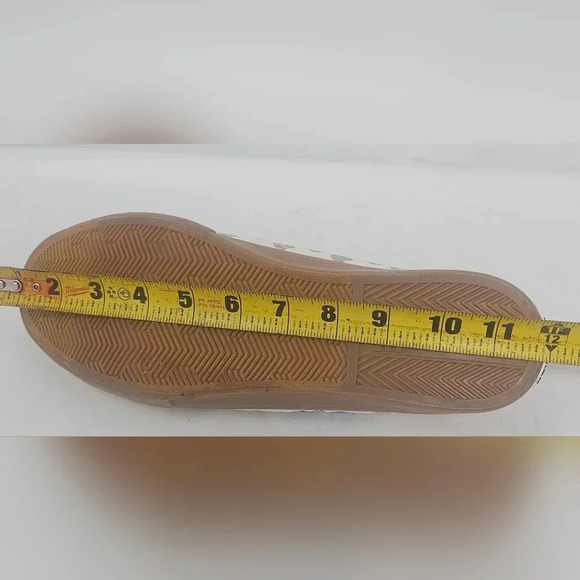 Disney Lilo & Stich Mens 10 Canvas Sneaker Shoes White Gum Soles Lace up - Picture 15 of 15